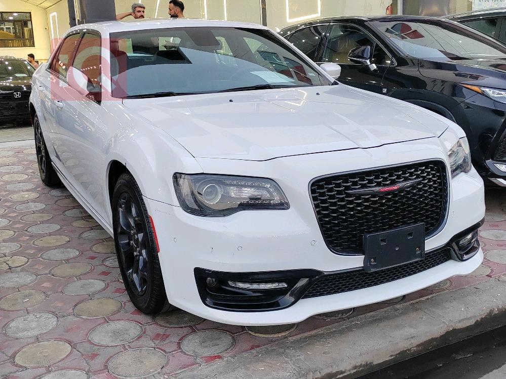 كرايسلر 300